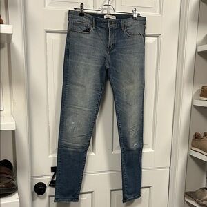 Banana Republic Distressed Skinny Jeans. Only worn twice. Excellent condition.